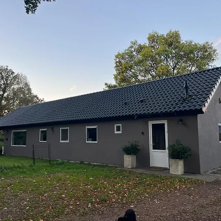 Holiday home Landelijk Gelegen De Kleine Wulfter Vaassen