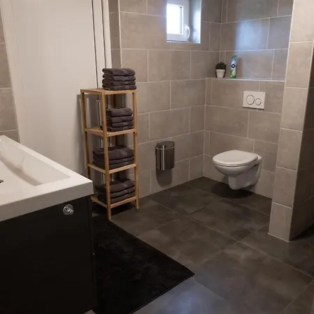 Landelijk Gelegen De Kleine Wulfter Feriehus *