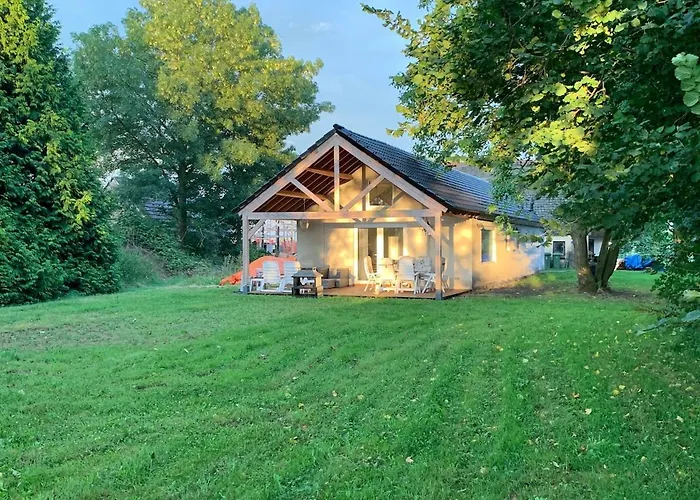 Holiday home Landelijk Gelegen De Kleine Wulfter *